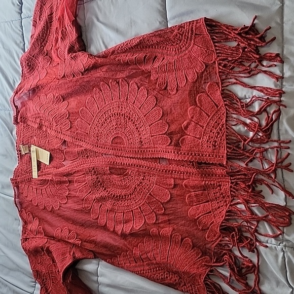 Chico's Deep Cherry Lace Kimono with Fringe Detail- NEW WITH TAGS! Sz L/XL - Picture 5 of 7
